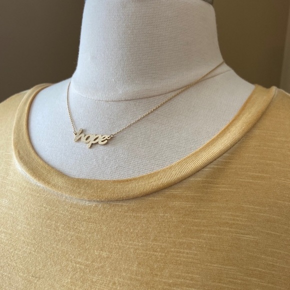 𝅺NWT Hope Script Necklace - Picture 2 of 5